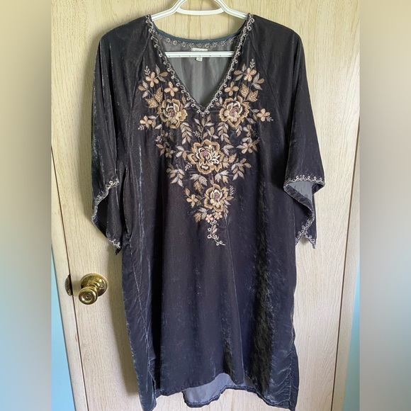 Gorgeous Kyla Seo Embroidered Grey Velvet Oversized Boho Dress Sz Small - Picture 1 of 11